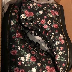 Floral Print Hightop Shoes
